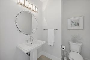 Waterfront home with pool, spa and kayakspaddleboards