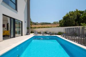 Stunning Villa In Podstrana With Outdoor Swimming Pool, Sauna And Wifi