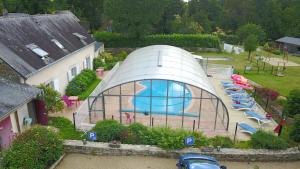 Campings Le Domaine du Scorff - hebergements insolites chalets et roulottes : photos des chambres