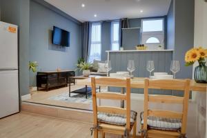 Birkenhead - 2 bedroom house