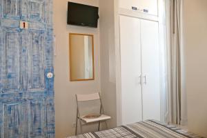 Single Room room in Guest House Sao Filipe