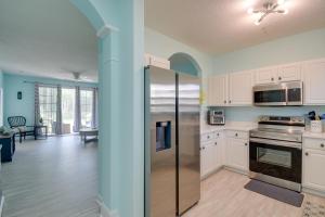 Modern Condo at Barefoot Golf Resort with Patio