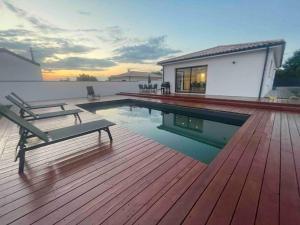 Villas Superbe Villa avec Piscine 10 minutes rocade : photos des chambres