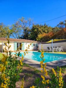 Maisons de vacances Bienvenue a L'ECRIN avec piscine privee : photos des chambres