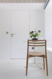 Eastside - Architect designed retreat with wood-fired sauna