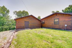 Charming Cabin Near Roaring River State Park!