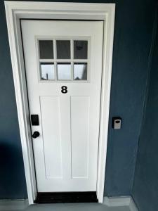 318 E Youngs Ave Unit 8 Salty Shore Retreat Idyllic Studio by the Sea