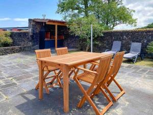 Capelas House Family