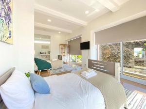 Capelas House Family