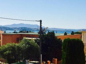 Sunny, modern apartment