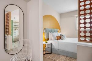 Studio Suite room in HiBird Apartments& Suites