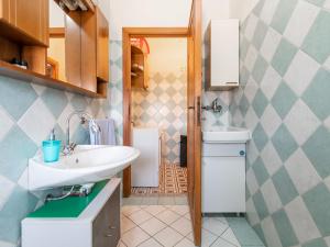 Emerald of Sanluri img15