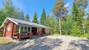 Two Bedroom House with Lake View room in Holiday Resort Harjun Portti