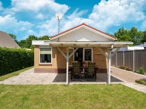 Holiday home in Baarland with garden