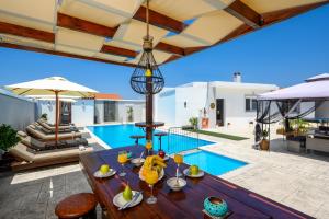 Pervolia House Private Villa Near Airport
