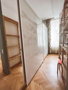 NS apartment Central