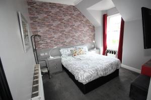 Standard Double Room room in Hunters Guest House