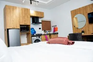 NIFEWAT APARTMENT, Nyon studio apartment with pool, WiFi,gym and Netflix - Rubuchi