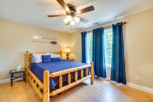 Cozy Tennessee Lake House with Grill and Fire Pit!