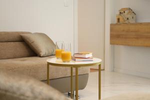 Apartments with a parking space Podstrana, Split - 20678