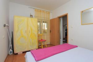 Apartments by the sea Kastel Kambelovac, Kastela - 20605