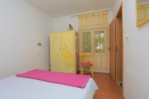 Apartments by the sea Kastel Kambelovac, Kastela - 20605