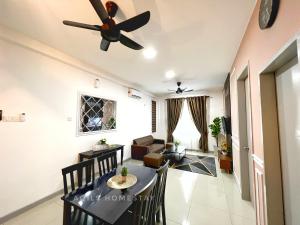 Aqils Homestay near Drawbridge, KTCC, Mayang mall