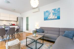 Apartments with WiFi Split - 21232