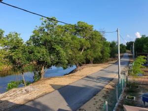 TIGA PENARIK 500m away to Penarik Jetty to Pulau Redang