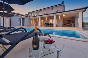 Villa Maasy - Loborika