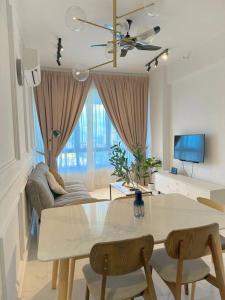Netflix Two Bedroom Troika Kota Bharu Homestay 118