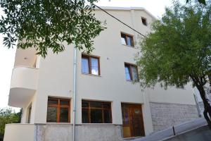 Apartments with parking space Igrane, Makarska - 13535