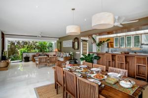 Villa Champa - Family Friendly Accessible villa inc Pool Fence and Car and Driver