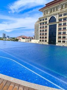Netflix 2 Bedroom Troika Kota Bharu Homestay 1812