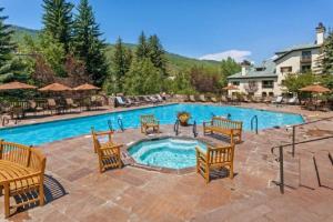 The Charter 2 Bedroom Ski In, Ski Out Vacation Rental With Hot Tub Access And Easy Walk To Village