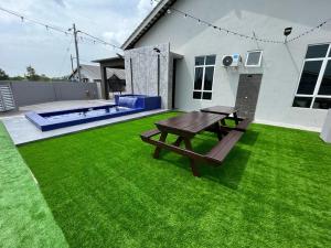 Adwa Homestay Kijal Private Pool Mini Golf