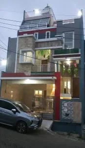 VILLA DUANA BATU TOP VIEW with indoor privat pool, PS 5, billiard, and rooftop 360 mountain view - Wonorejo