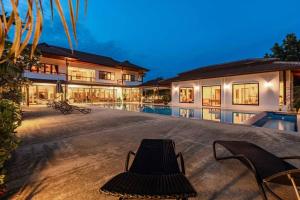 Large 6 Bed Luxury Villa on the Golf Course PHJ