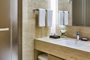 Marriott Jeju Shinhwa World Hotel