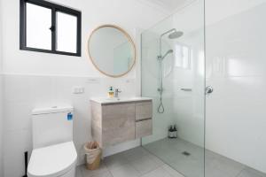 Glenowrie Cottage - 1 King 2 Singles - Near Cadia