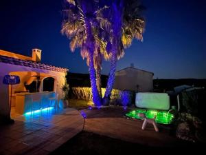 Villas Villa de Vacances Familiale avec son Jacuzzi a 10 mn des Plages et a 5 mn du circuit Paul Ricard : photos des chambres