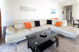 Spacious view of central square