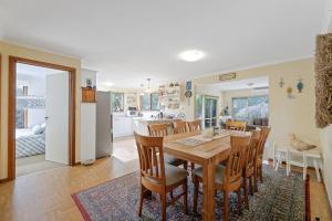 Trackside Family and Friends Escape on Phillip Island