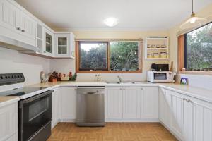 Trackside Family and Friends Escape on Phillip Island