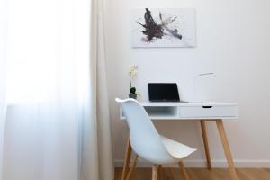 Minimal apartment in Plaka