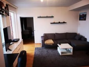 Mukava asunto saunalla ja isolla parvekkeella! - Hervanta