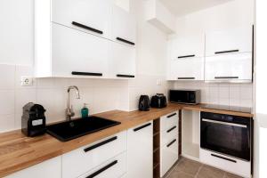 Akácfa 26 Downtown Apartment I Free Parking I Self Check-In