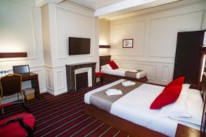 Hotels Hotel De L'univers : photos des chambres