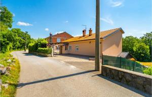 Awesome Apartment In Bresca 