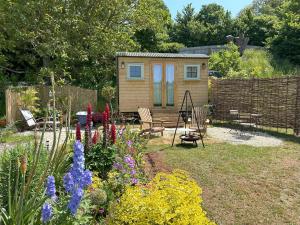 Coombe Valley Shepherds Hut